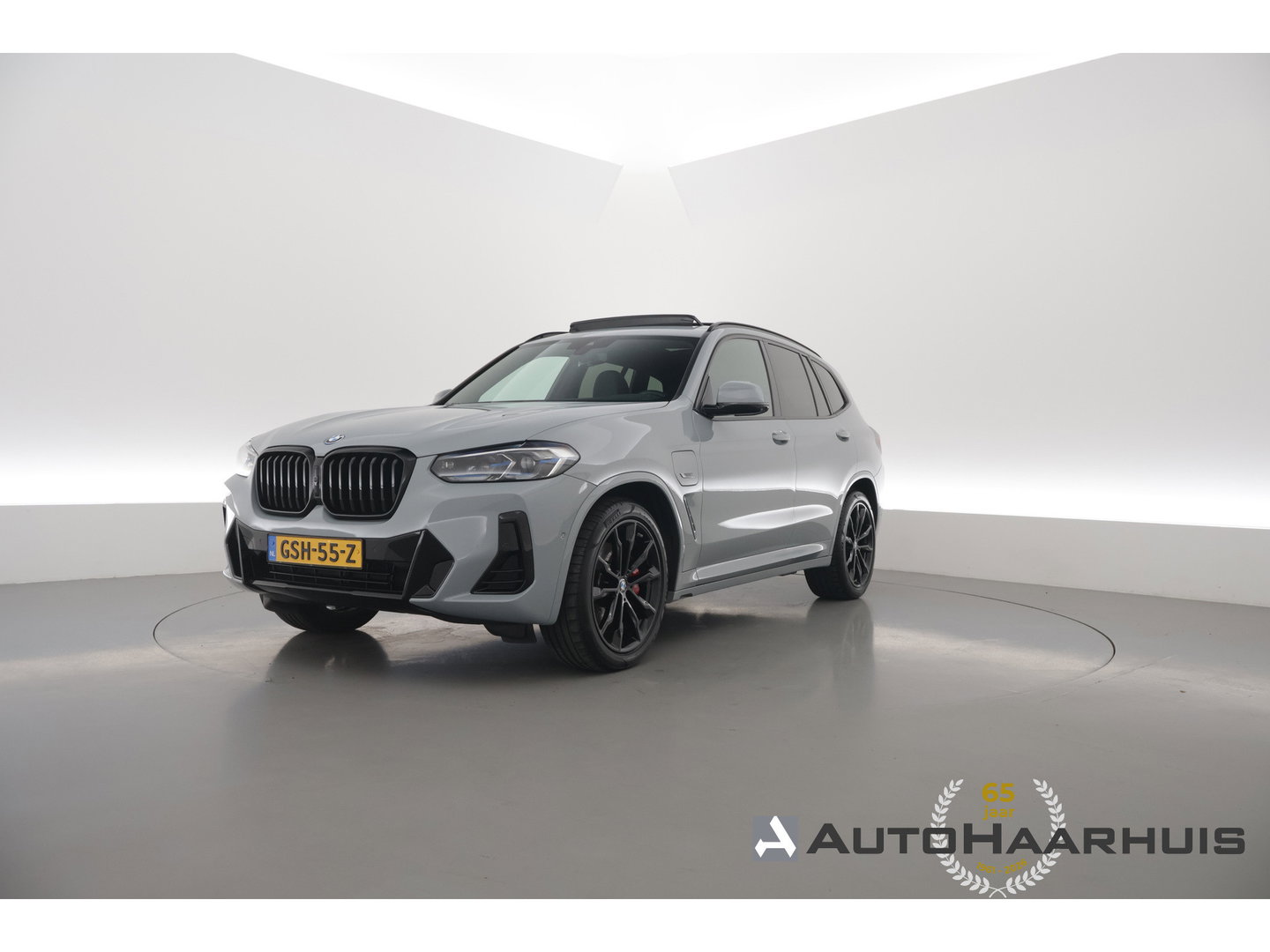 BMW X3 xDrive30e M-Sport Pro | Rijklaar! | S/K-Dak | Leder+Memory | Shadowline | HUD | Dodehoek | Stoelverw. | 360*+PDC | Sfeerverl. | Cruise | LED | 20'' | Elek. Klep | Dig. Cockpit | NAV+App.Connect V