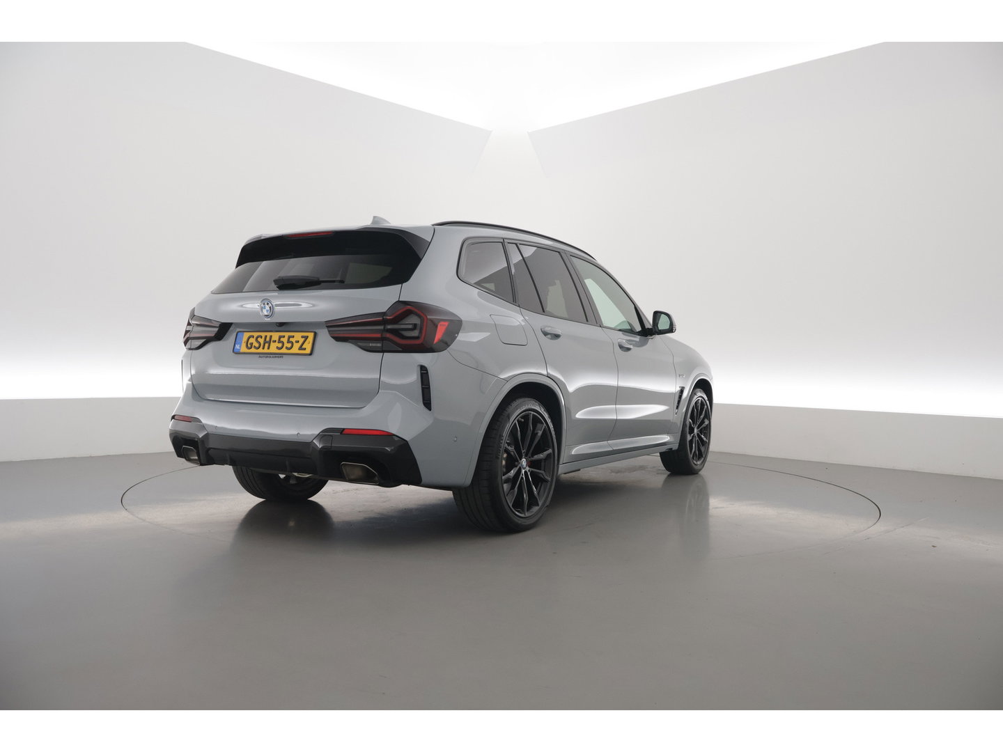 BMW X3 xDrive30e M-Sport Pro | Rijklaar! | S/K-Dak | Leder+Memory | Shadowline | HUD | Dodehoek | Stoelverw. | 360*+PDC | Sfeerverl. | Cruise | LED | 20'' | Elek. Klep | Dig. Cockpit | NAV+App.Connect V