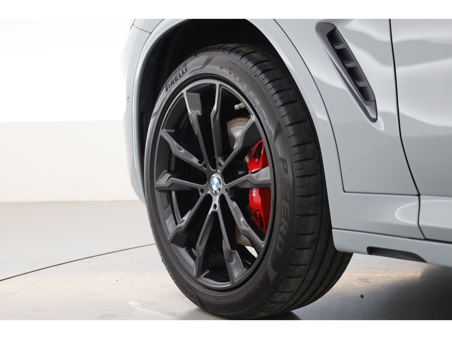 BMW X3 xDrive30e M-Sport Pro | Rijklaar! | S/K-Dak | Leder+Memory | Shadowline | HUD | Dodehoek | Stoelverw. | 360*+PDC | Sfeerverl. | Cruise | LED | 20'' | Elek. Klep | Dig. Cockpit | NAV+App.Connect V