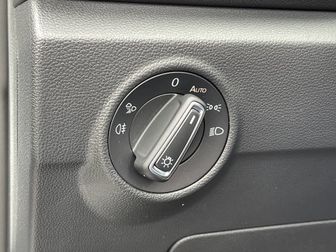 Volkswagen T-Roc Cabrio 1.5 TSI R-Line Uitstraling | Apple Carplay | Stuurwielverwarming | Keyless | DAB | Achteruitrijcamera | IQ Light |