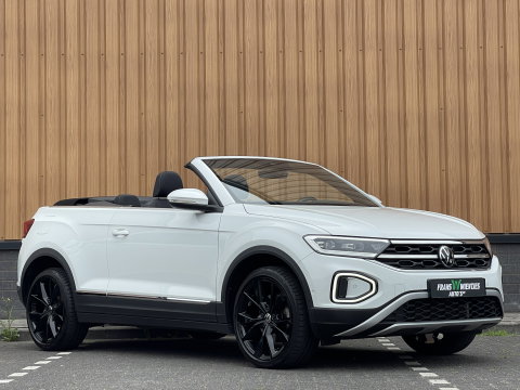 Volkswagen T-Roc Cabrio 1.5 TSI R-Line Uitstraling | Apple Carplay | Stuurwielverwarming | Keyless | DAB | Achteruitrijcamera | IQ Light |
