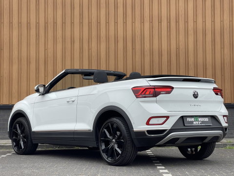 Volkswagen T-Roc Cabrio 1.5 TSI R-Line Uitstraling | Apple Carplay | Stuurwielverwarming | Keyless | DAB | Achteruitrijcamera | IQ Light |