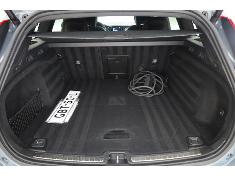 Volvo V60 T8 Recharge AWD R-Design | SOH 97,4% | Memory Seats | Elek. Trekhaak | Pilot Assist | Stoel- Stuurverw. | H&K Audio | Camera + PDC |