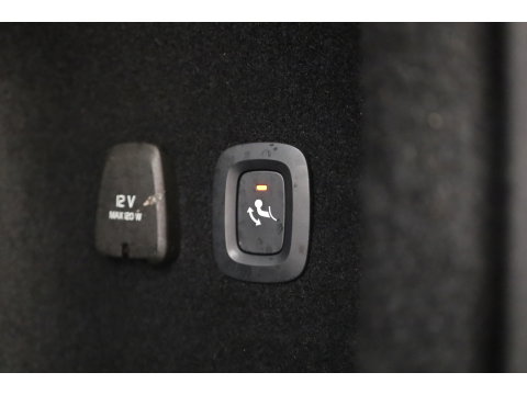 Volvo V60 T8 Recharge AWD R-Design | SOH 97,4% | Memory Seats | Elek. Trekhaak | Pilot Assist | Stoel- Stuurverw. | H&K Audio | Camera + PDC |