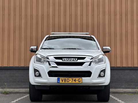 Isuzu D-max 1.9 Extended Cab LS | 4x4 | 3500 Kg trekken | Airconditioning | Cruise control | DAB+ | Trekhaak |