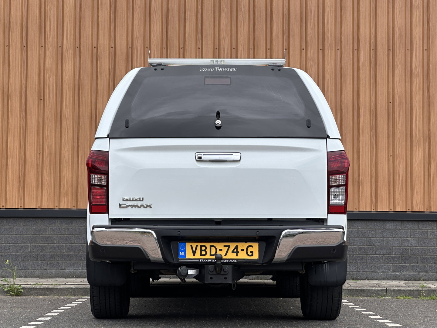 Isuzu D-max 1.9 Extended Cab LS | 4x4 | 3500 Kg trekken | Airconditioning | Cruise control | DAB+ | Trekhaak |