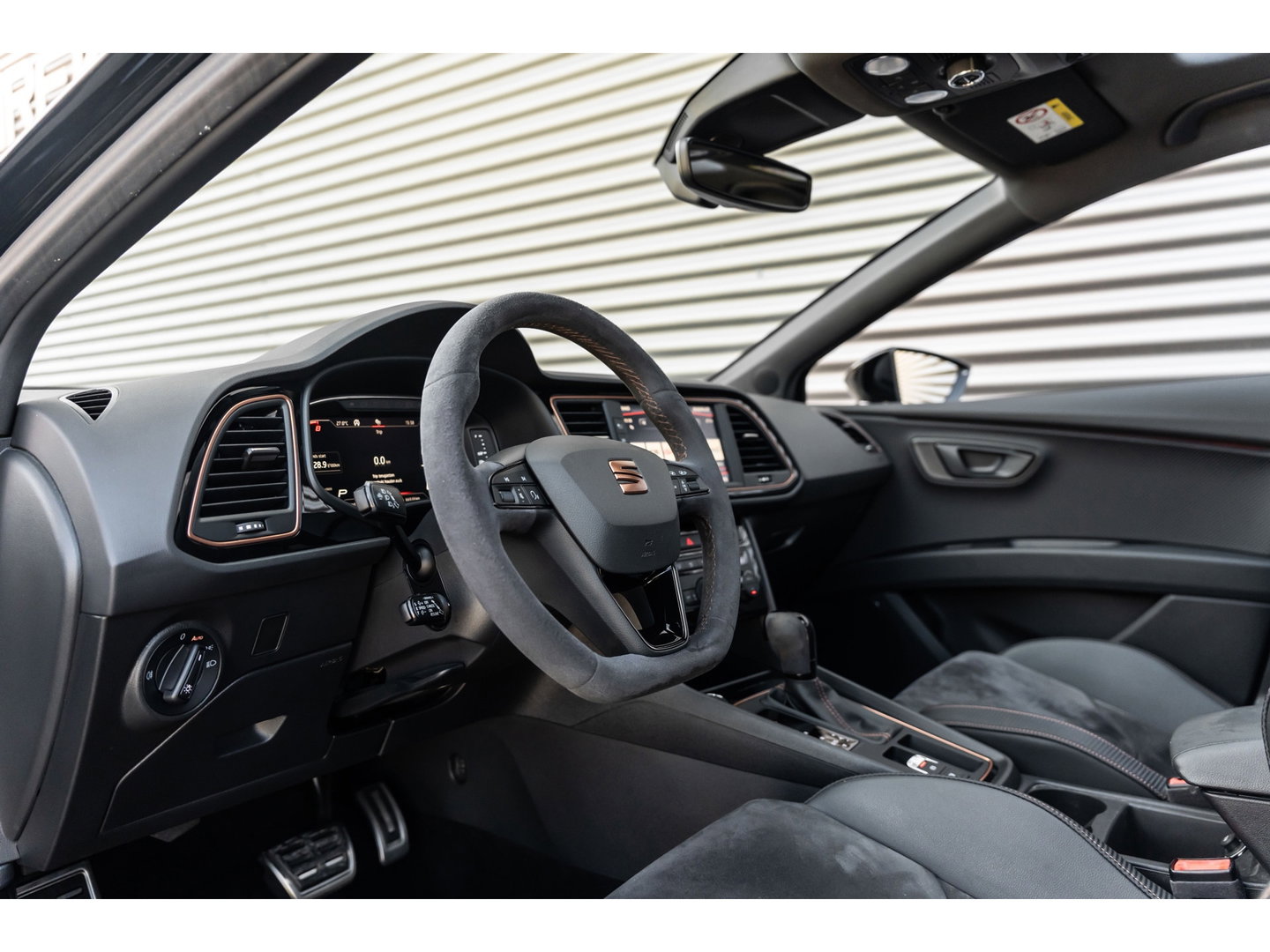 SEAT Leon ST 2.0 TSI CUPRA R 4DRIVE PANO CARBON BREMBO BEATS