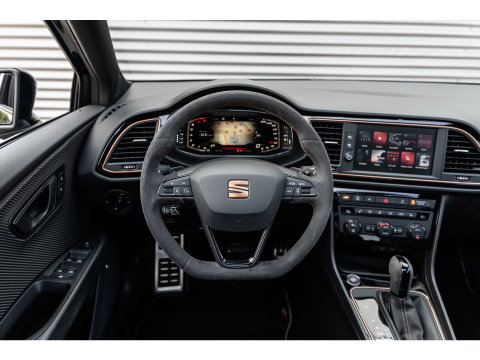 SEAT Leon ST 2.0 TSI CUPRA R 4DRIVE PANO CARBON BREMBO BEATS