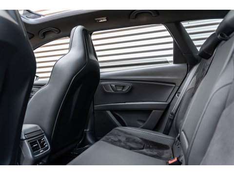 SEAT Leon ST 2.0 TSI CUPRA R 4DRIVE PANO CARBON BREMBO BEATS