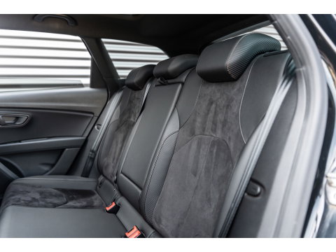 SEAT Leon ST 2.0 TSI CUPRA R 4DRIVE PANO CARBON BREMBO BEATS