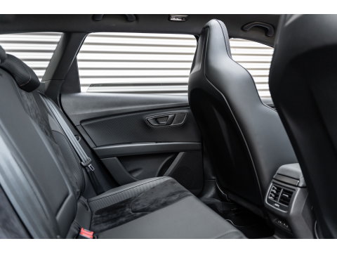 SEAT Leon ST 2.0 TSI CUPRA R 4DRIVE PANO CARBON BREMBO BEATS