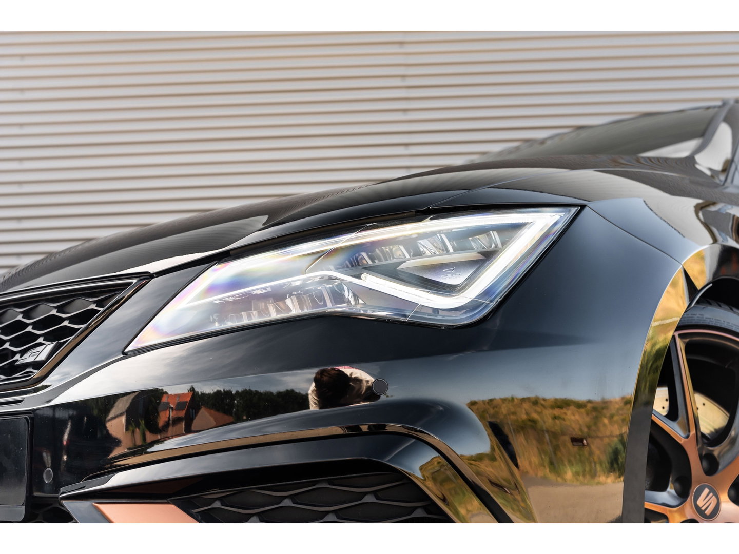 SEAT Leon ST 2.0 TSI CUPRA R 4DRIVE PANO CARBON BREMBO BEATS