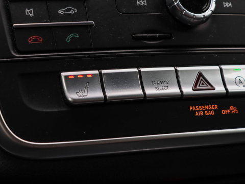 Mercedes-Benz GLA 180 Activity Edition Automaat Leder