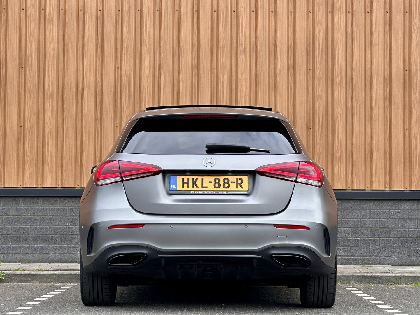Mercedes-Benz A-Klasse 250 e Premium Plus | Grafietgrijs Magno | Burmester | Panorama dak | Head-Up Display | 360 Camera |
