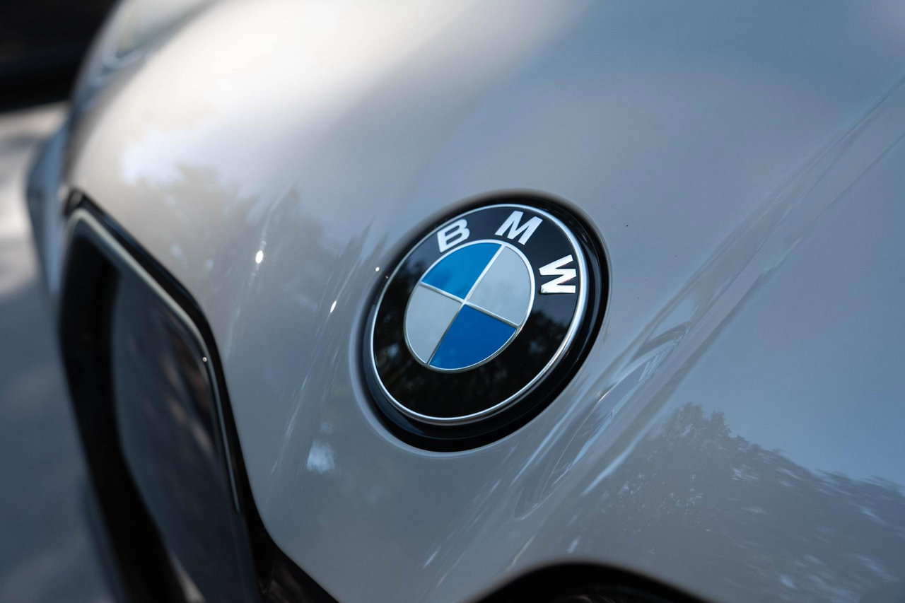 BMW iX