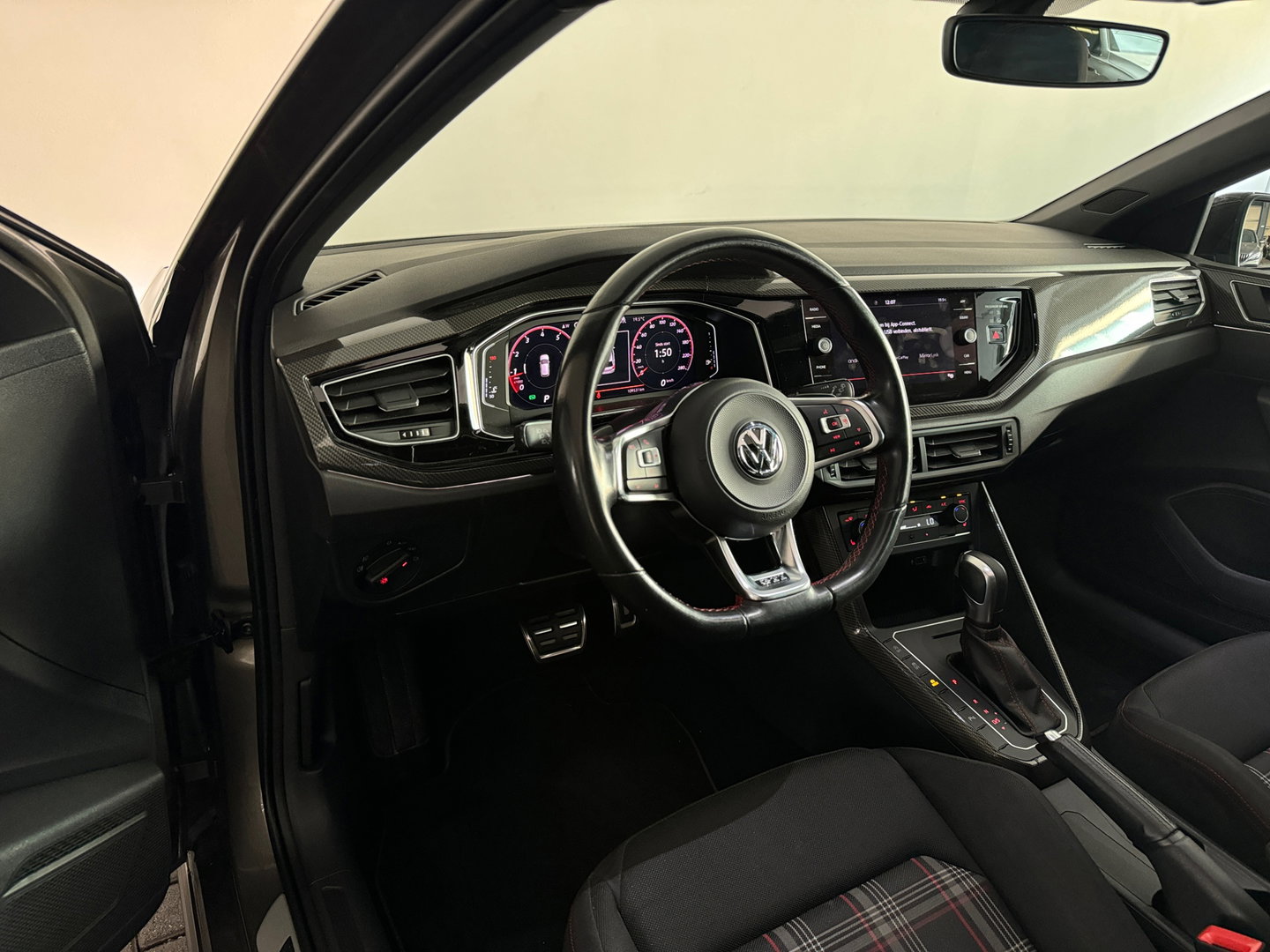 Volkswagen Polo 2.0 TSI GTI Pano|Sfeer|CarPlay|Virtual|ACC