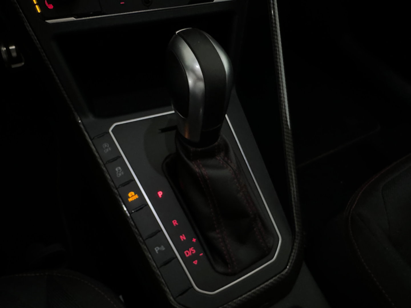 Volkswagen Polo 2.0 TSI GTI Pano|Sfeer|CarPlay|Virtual|ACC