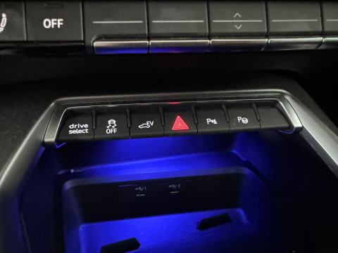 Audi A3 Sportback 45 TFSI e S Line Competition Pano|B&O|Keyless