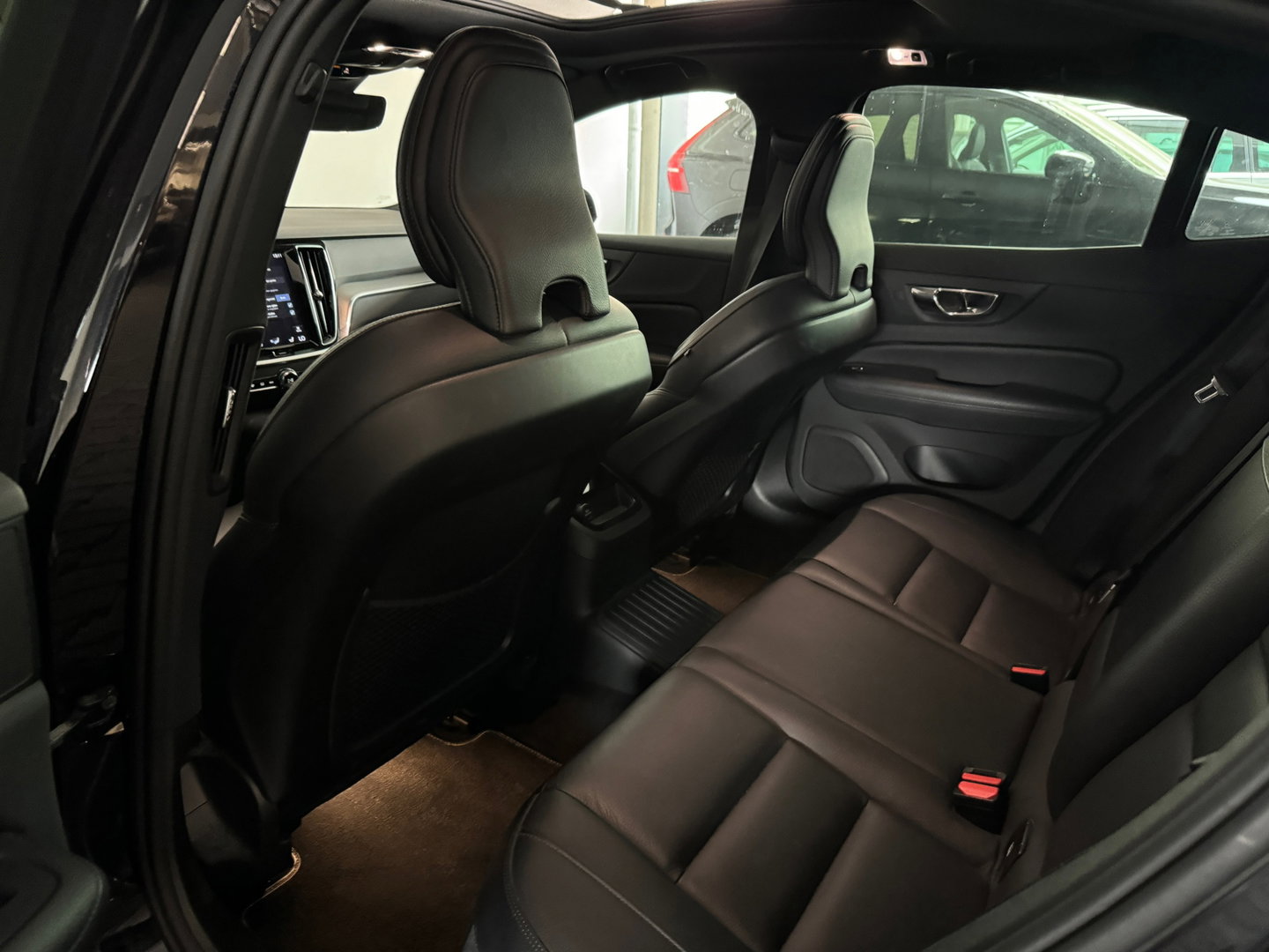 Volvo S60 2.0 T6 AWD Twin Engine R-Design Pano|Memory|Camera