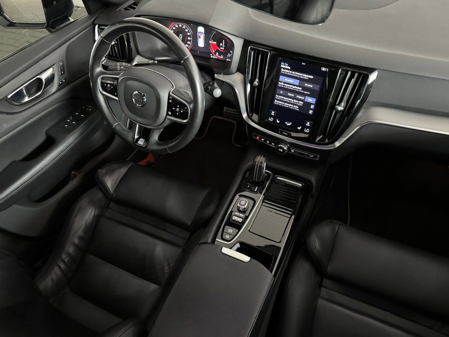 Volvo S60 2.0 T6 AWD Twin Engine R-Design Pano|Memory|Camera