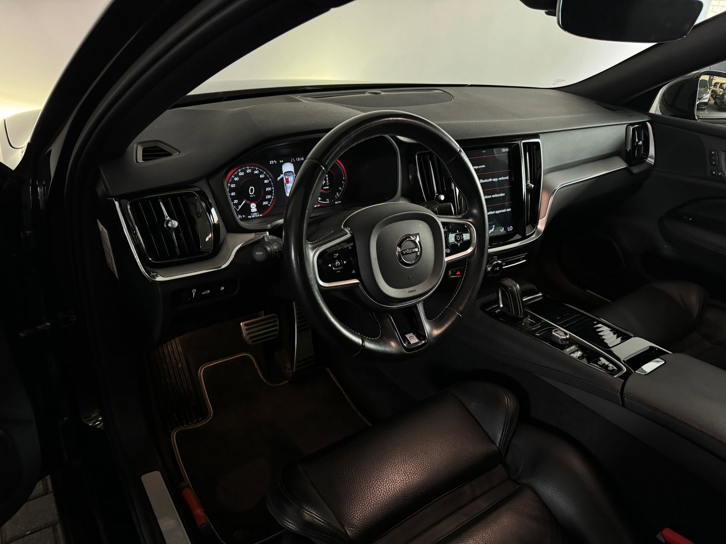 Volvo S60 2.0 T6 AWD Twin Engine R-Design Pano|Memory|Camera
