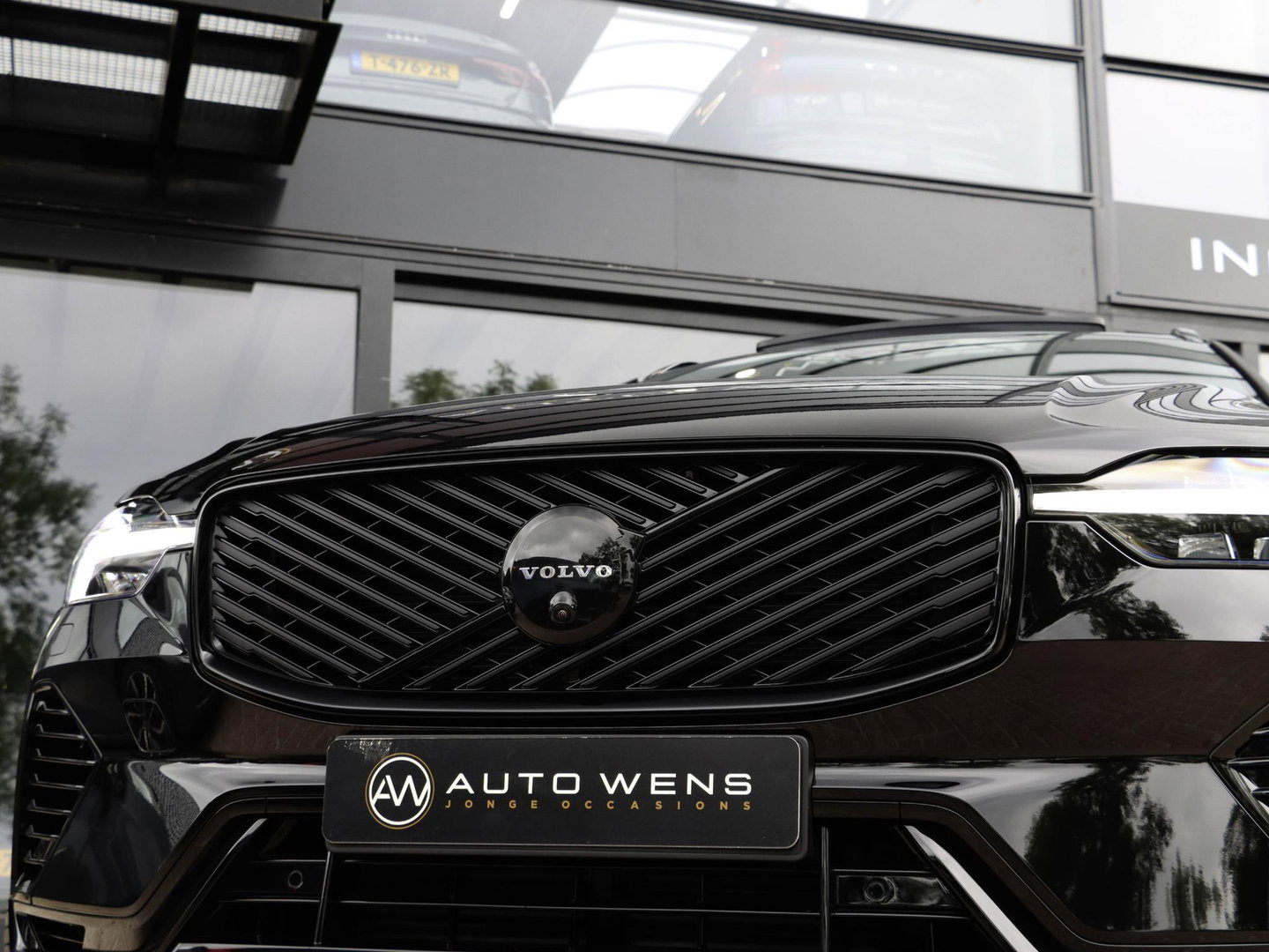 Volvo XC60 T6 AWD Ultra Black Edition Pano | NIEUW | 21'' dubbelspaaks | Getint glas