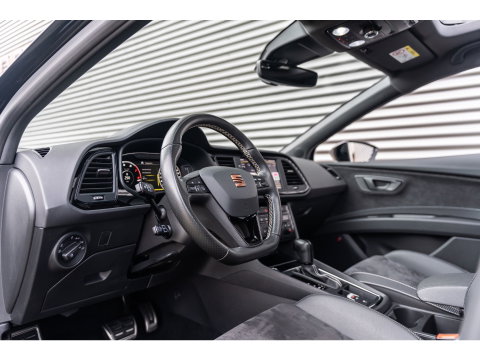 SEAT Leon 2.0 TSI CUPRA PERFORMANCE PANO BEATS BREMBO CAMERA