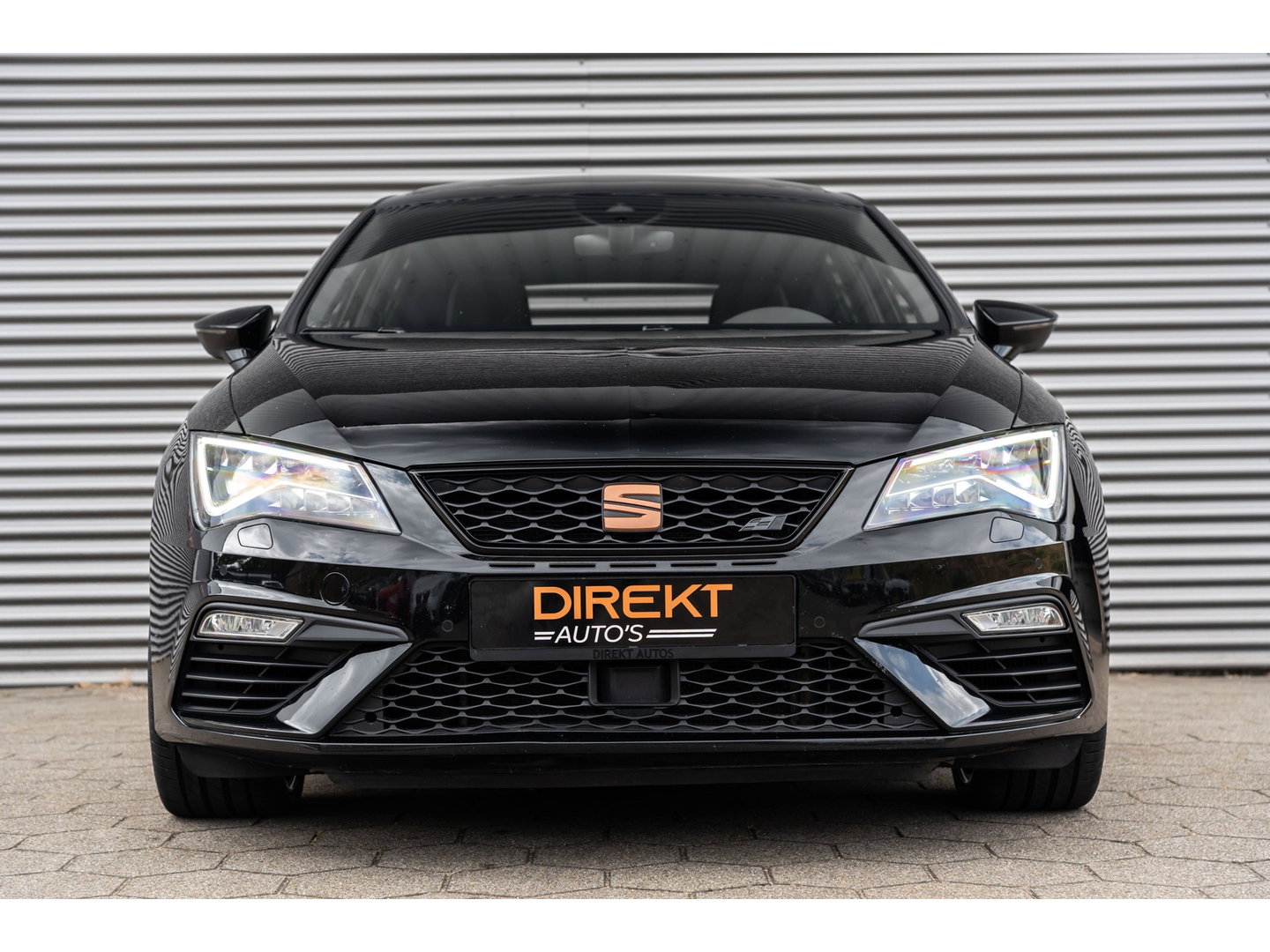 SEAT Leon 2.0 TSI CUPRA PERFORMANCE PANO BEATS BREMBO CAMERA