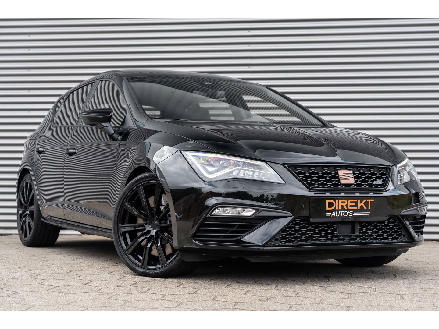 SEAT Leon 2.0 TSI CUPRA PERFORMANCE PANO BEATS BREMBO CAMERA