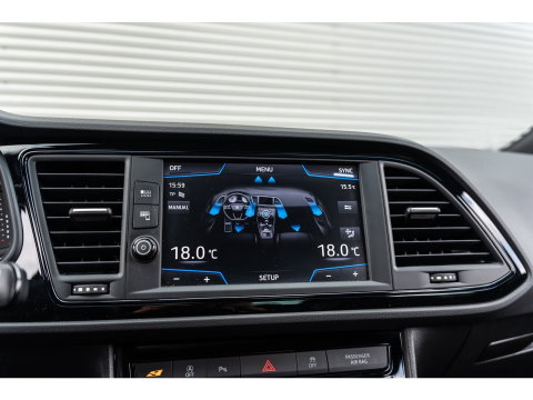 SEAT Leon 2.0 TSI CUPRA PERFORMANCE PANO BEATS BREMBO CAMERA