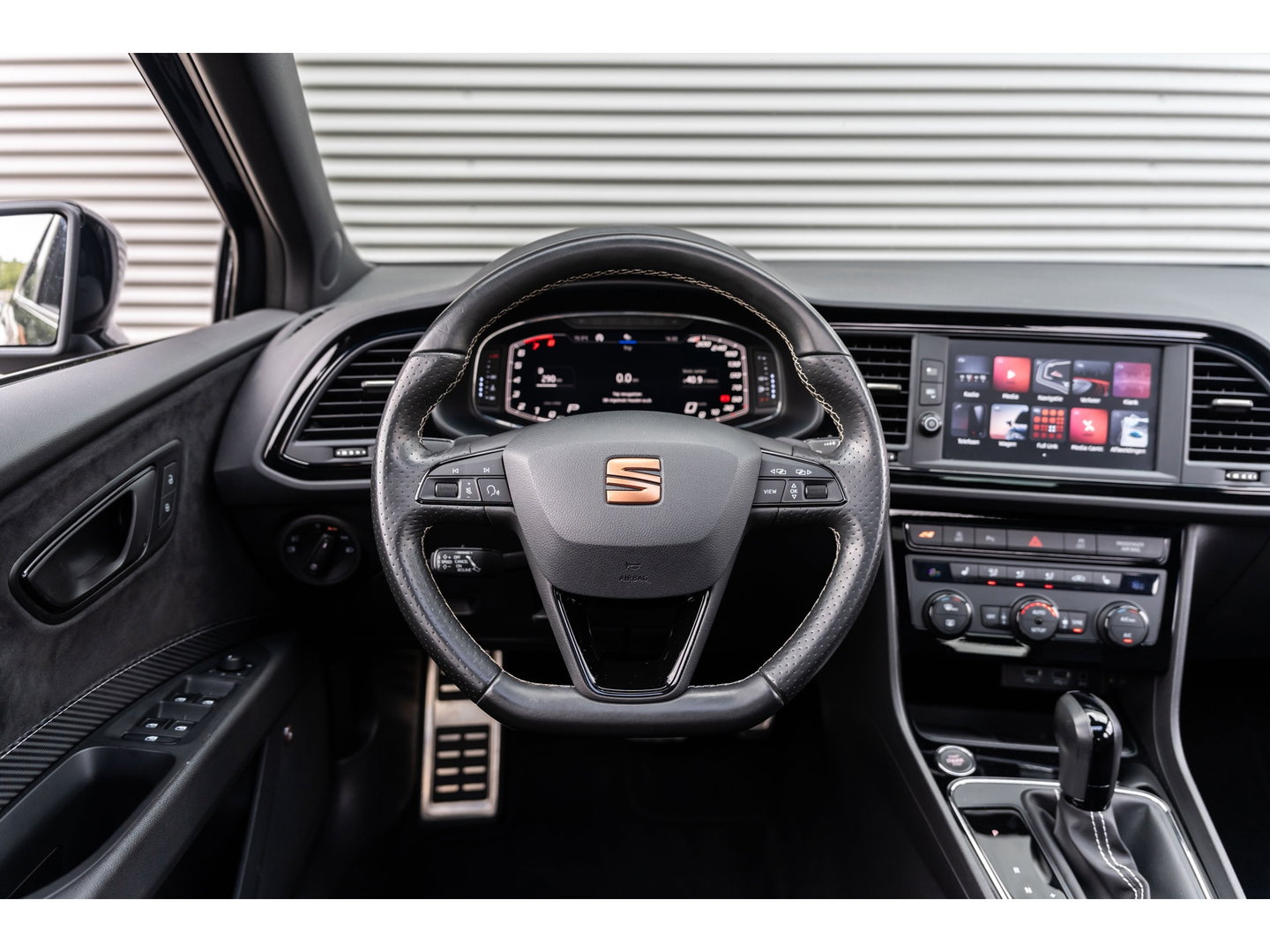 SEAT Leon 2.0 TSI CUPRA PERFORMANCE PANO BEATS BREMBO CAMERA