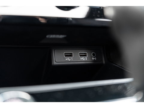 SEAT Leon 2.0 TSI CUPRA PERFORMANCE PANO BEATS BREMBO CAMERA