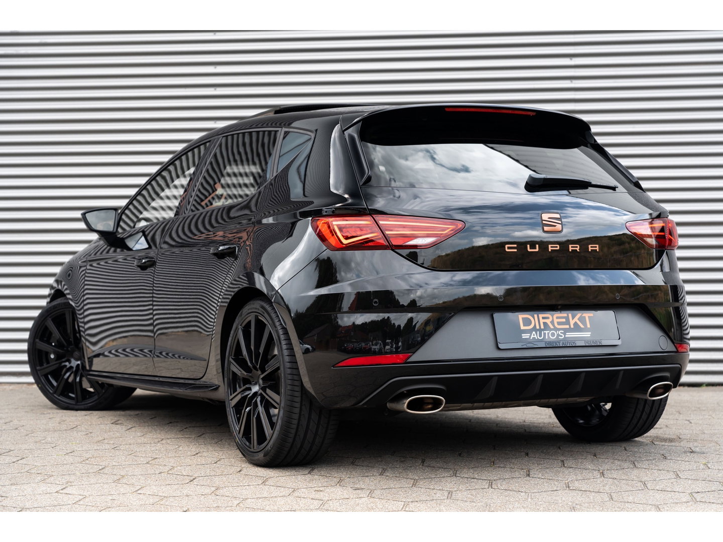 SEAT Leon 2.0 TSI CUPRA PERFORMANCE PANO BEATS BREMBO CAMERA