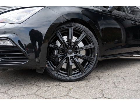 SEAT Leon 2.0 TSI CUPRA PERFORMANCE PANO BEATS BREMBO CAMERA