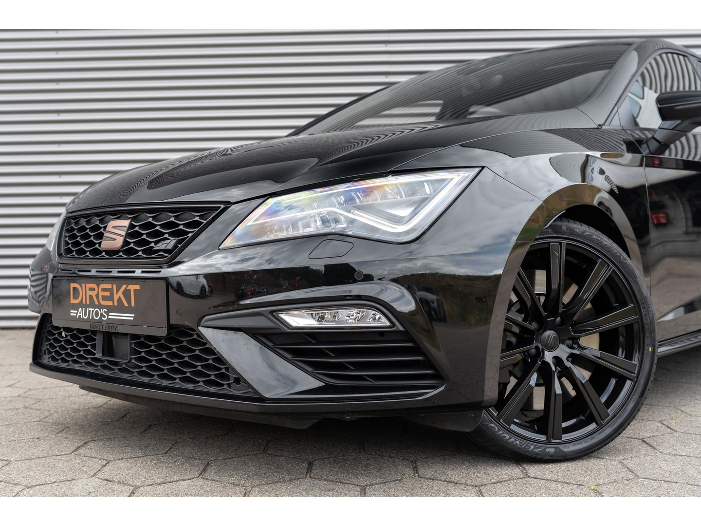 SEAT Leon 2.0 TSI CUPRA PERFORMANCE PANO BEATS BREMBO CAMERA