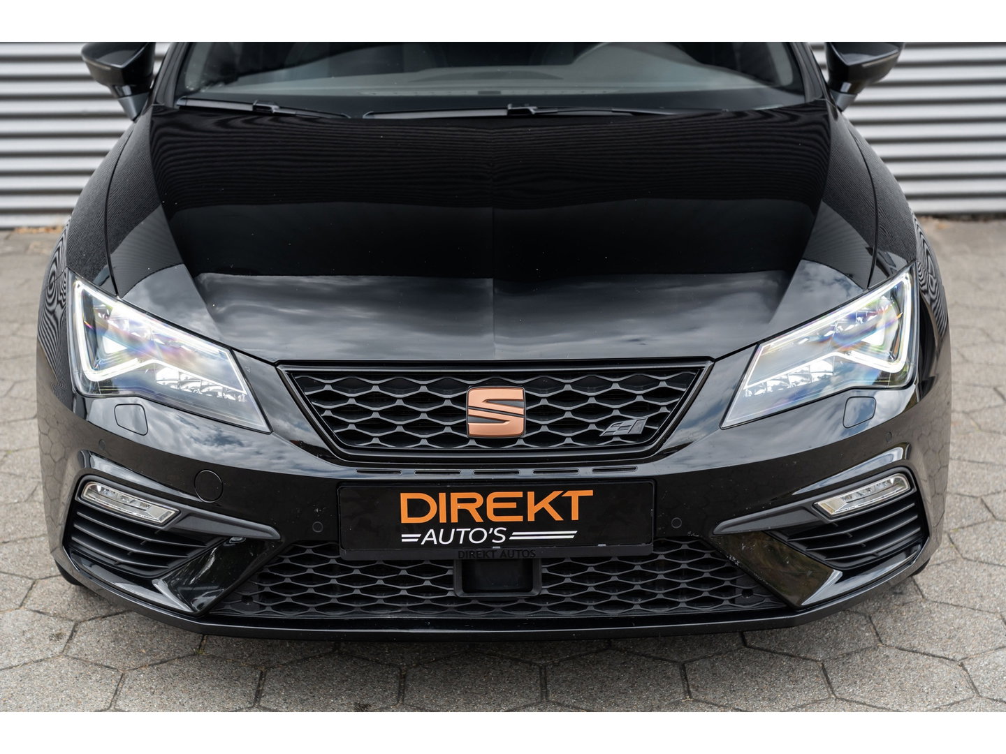 SEAT Leon 2.0 TSI CUPRA PERFORMANCE PANO BEATS BREMBO CAMERA