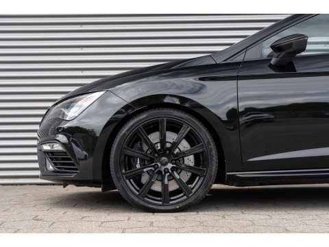 SEAT Leon 2.0 TSI CUPRA PERFORMANCE PANO BEATS BREMBO CAMERA
