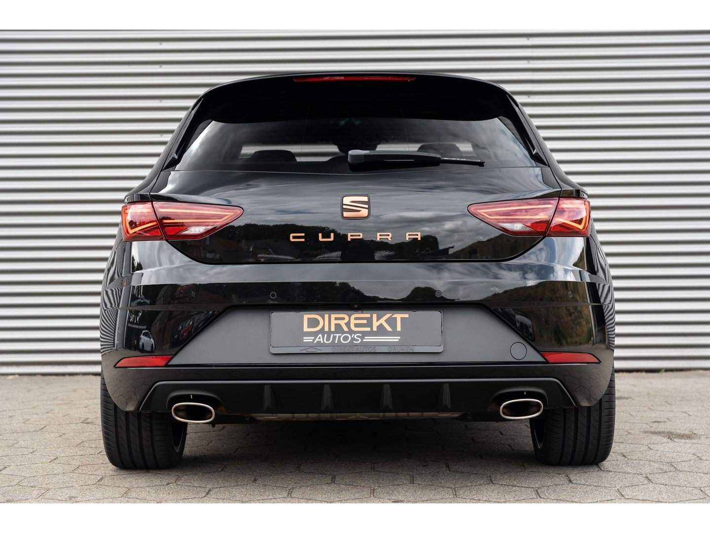 SEAT Leon 2.0 TSI CUPRA PERFORMANCE PANO BEATS BREMBO CAMERA