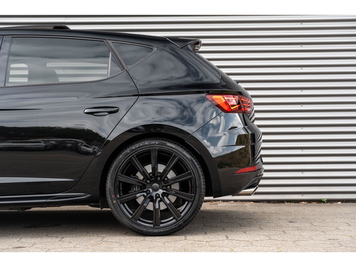 SEAT Leon 2.0 TSI CUPRA PERFORMANCE PANO BEATS BREMBO CAMERA
