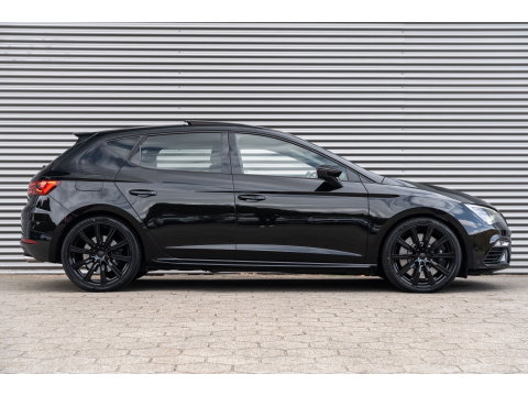 SEAT Leon 2.0 TSI CUPRA PERFORMANCE PANO BEATS BREMBO CAMERA