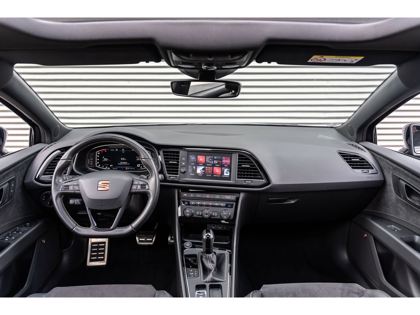 SEAT Leon 2.0 TSI CUPRA PERFORMANCE PANO BEATS BREMBO CAMERA