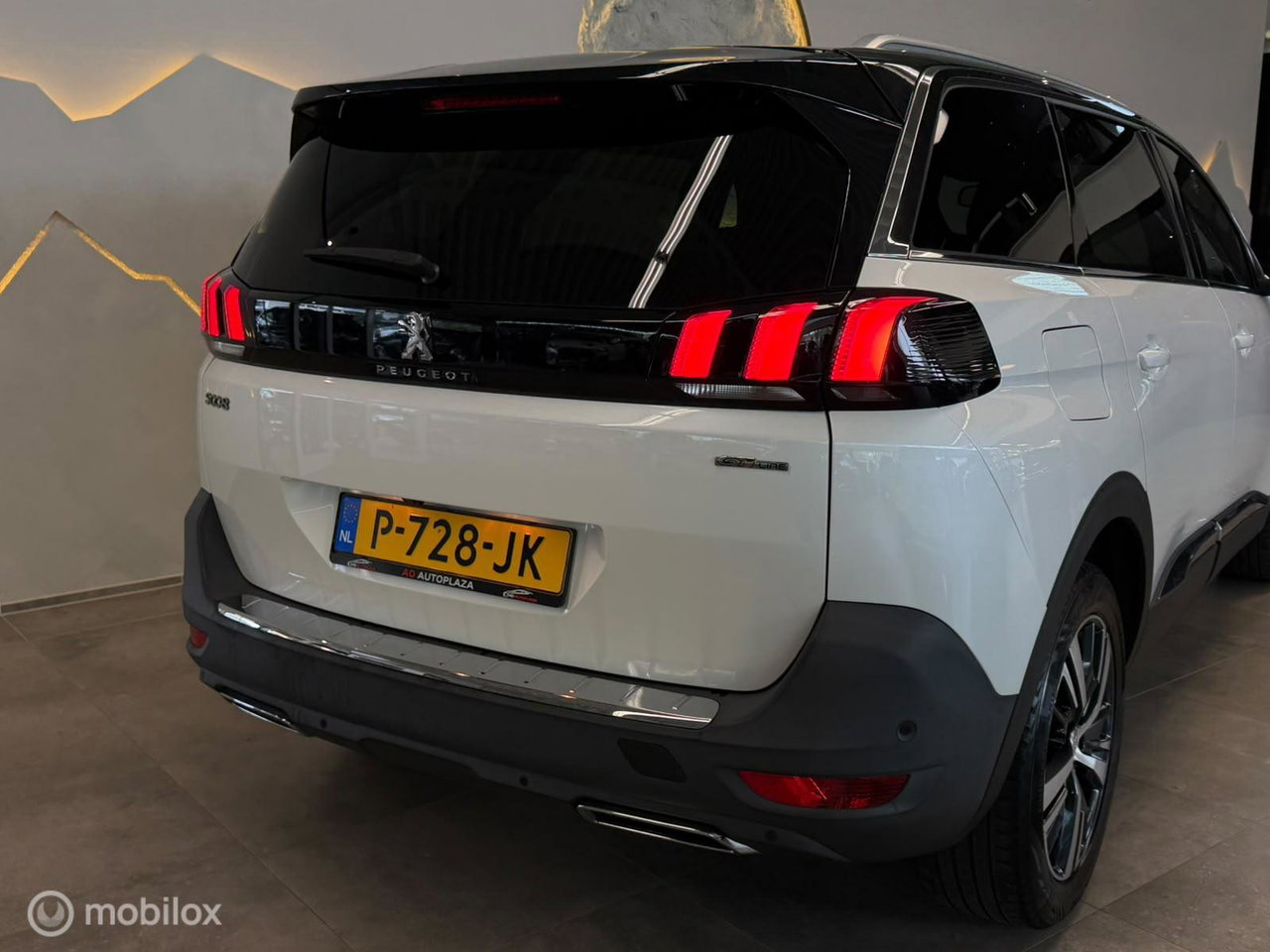 Peugeot 5008