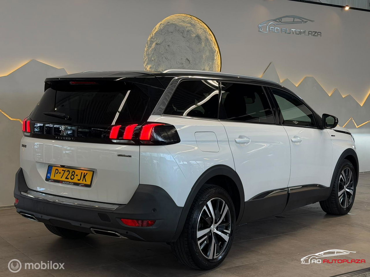 Peugeot 5008