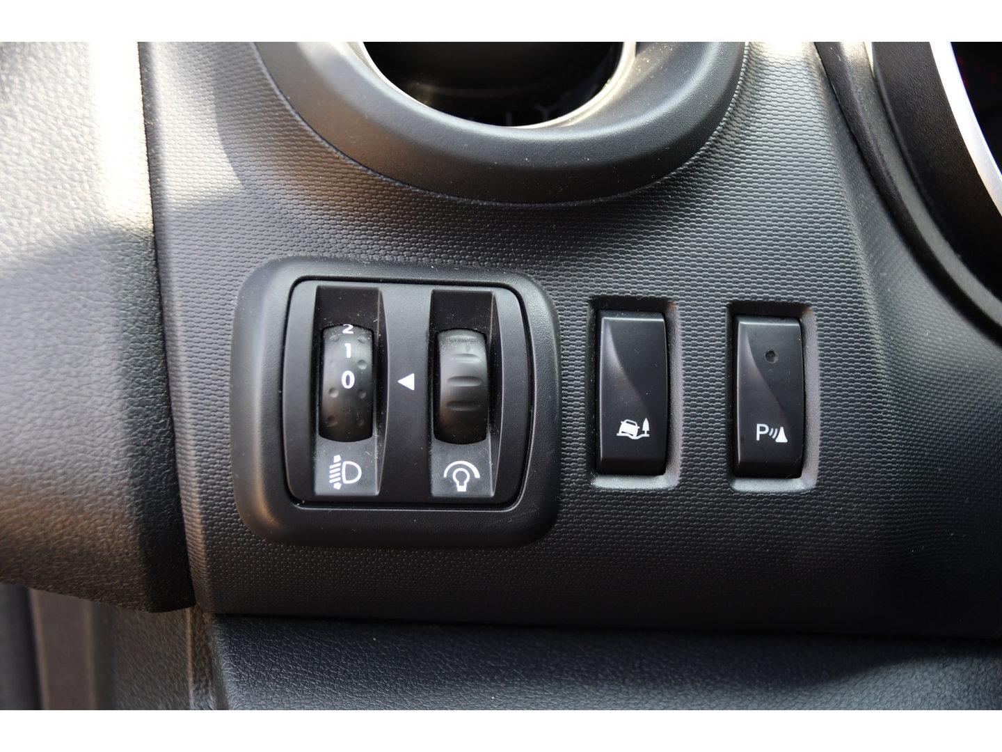 Renault Trafic 2.0 dCi 145 T29 L2H1 Black Edition Cruise, Sensoren, LED, 145pk, Multimedia, Automaat, Trekhaak, Betimmering, NAVI, Uniek!