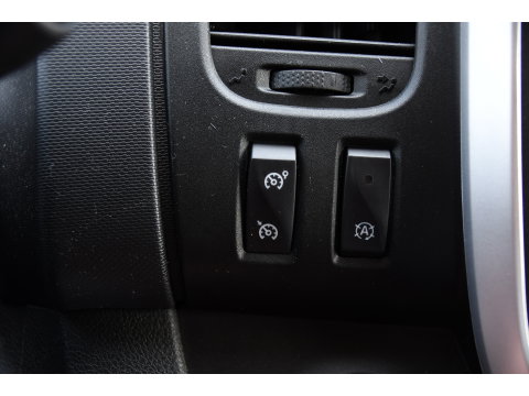 Renault Trafic 2.0 dCi 145 T29 L2H1 Black Edition Cruise, Sensoren, LED, 145pk, Multimedia, Automaat, Trekhaak, Betimmering, NAVI, Uniek!