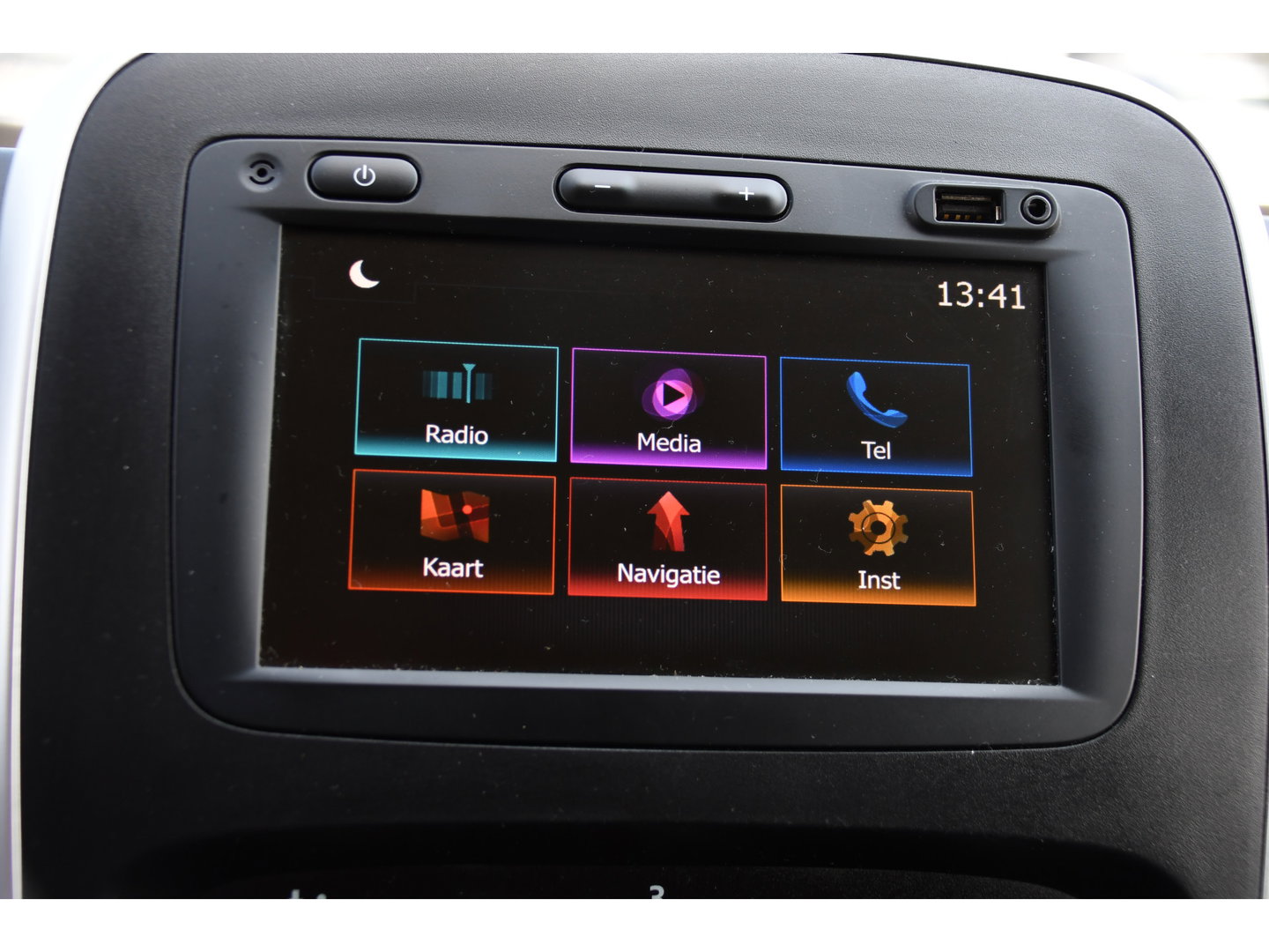 Renault Trafic 2.0 dCi 145 T29 L2H1 Black Edition Cruise, Sensoren, LED, 145pk, Multimedia, Automaat, Trekhaak, Betimmering, NAVI, Uniek!