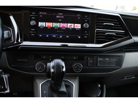 Volkswagen Transporter 2.0 TDI L2H1 30 Bulli Virtual, Adaptieve Cruise, Carplay, LED, Stoelverwarming, Standkachel, Trekhaak, Automaat, Multimedia, 150pk, Uniek!