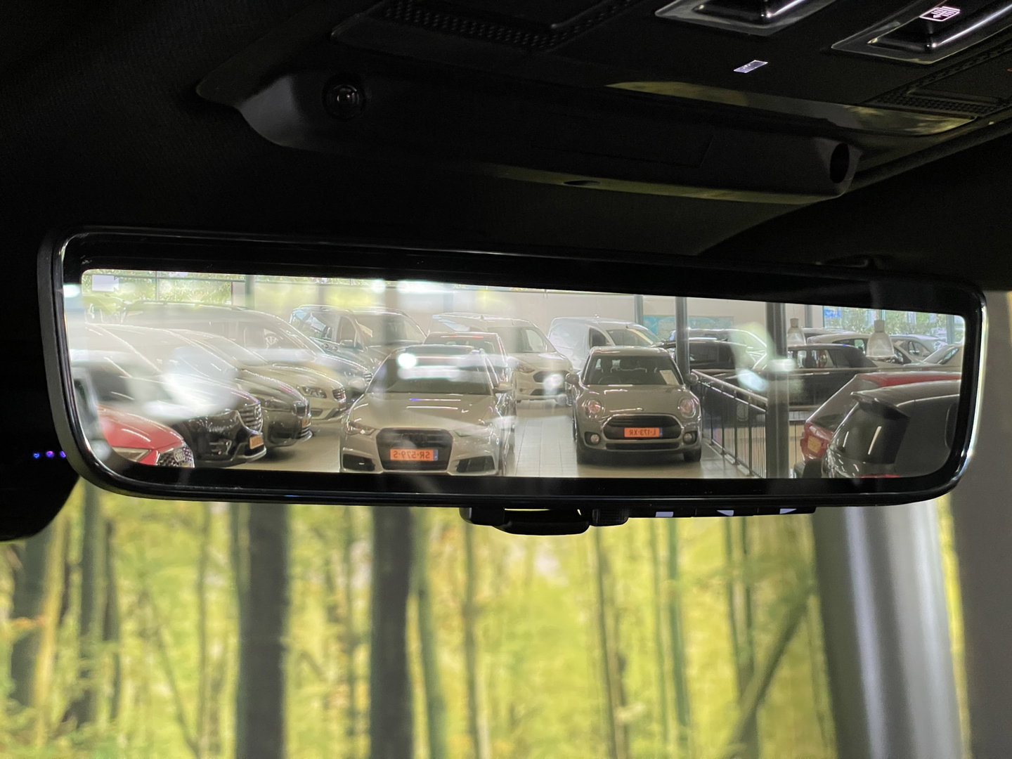 Land Rover Defender 110 2.0 P400e 110 X | Luchtvering | Afneembare Trekhaak | Apple Carplay | 360° Camera | Meridian | Stuurwielverwarming | Koelkast |