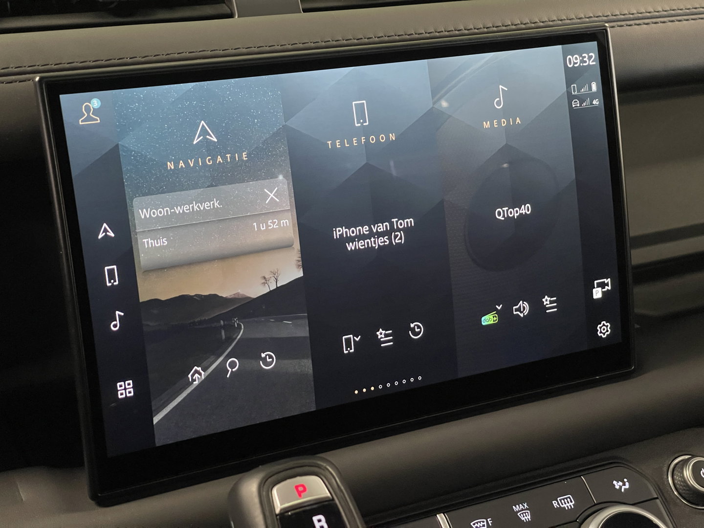Land Rover Defender 110 2.0 P400e 110 X | Luchtvering | Afneembare Trekhaak | Apple Carplay | 360° Camera | Meridian | Stuurwielverwarming | Koelkast |
