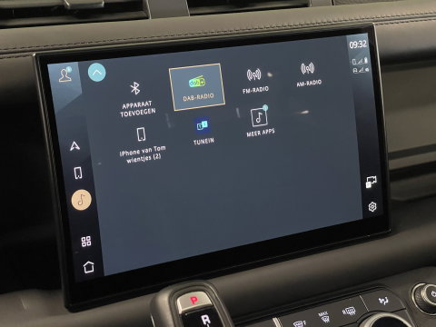 Land Rover Defender 110 2.0 P400e 110 X | Luchtvering | Afneembare Trekhaak | Apple Carplay | 360° Camera | Meridian | Stuurwielverwarming | Koelkast |